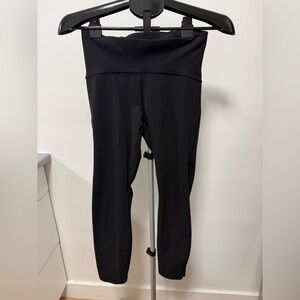 Lululemon Black Mesh Panel Crop Capris/Leggings Size 8